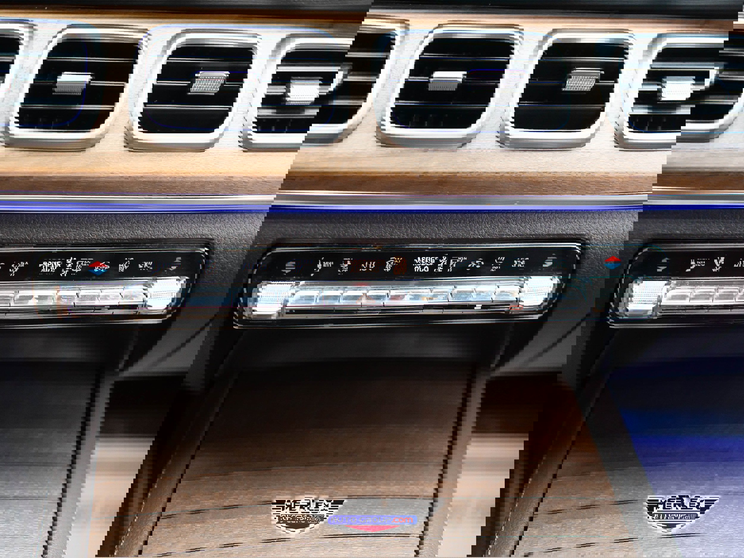 Used 2021 Mercedes-Benz GLE 350 350 4MATIC w/ Premium Package image 31