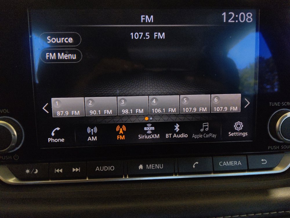 Used 2023 Nissan Rogue SV w/ SV Premium B Package FWD image 25