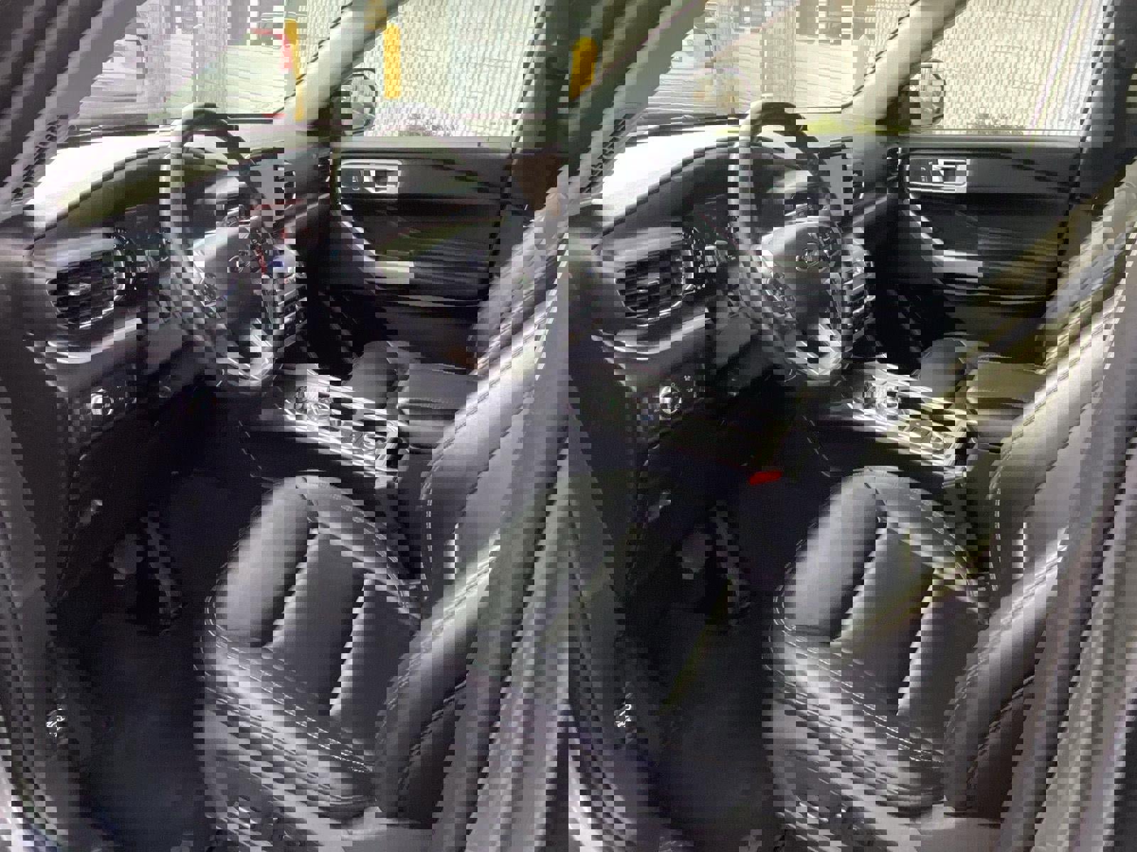 Used 2021 Ford Explorer XLT w/ Equipment Group 202A image 21