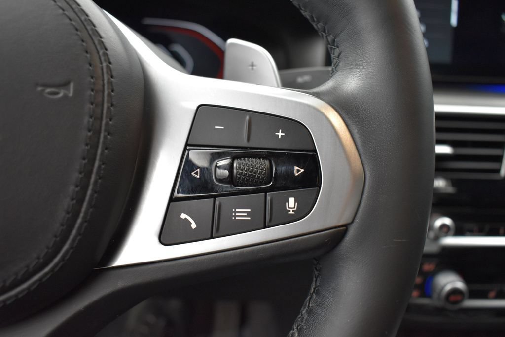 Used 2021 BMW 540i w/ M Sport Package RWD image 7