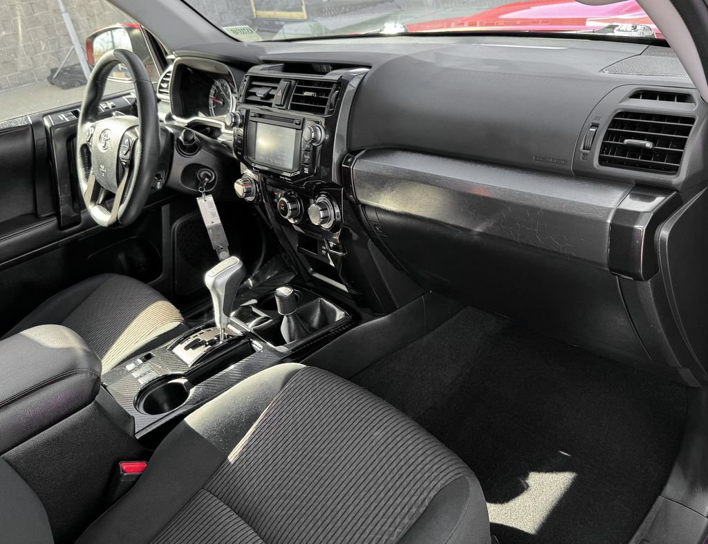 Used 2019 Toyota 4Runner TRD Off-Road image 29