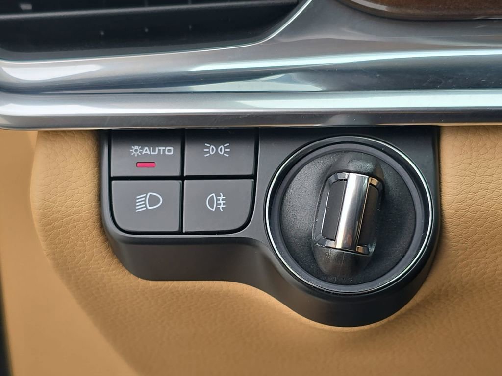 Used 2023 Porsche Panamera image 29