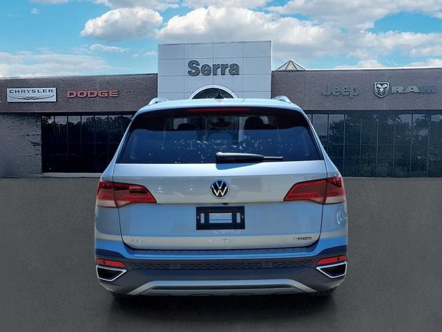 Used 2023 Volkswagen Taos SEL AWD/4WD image 5