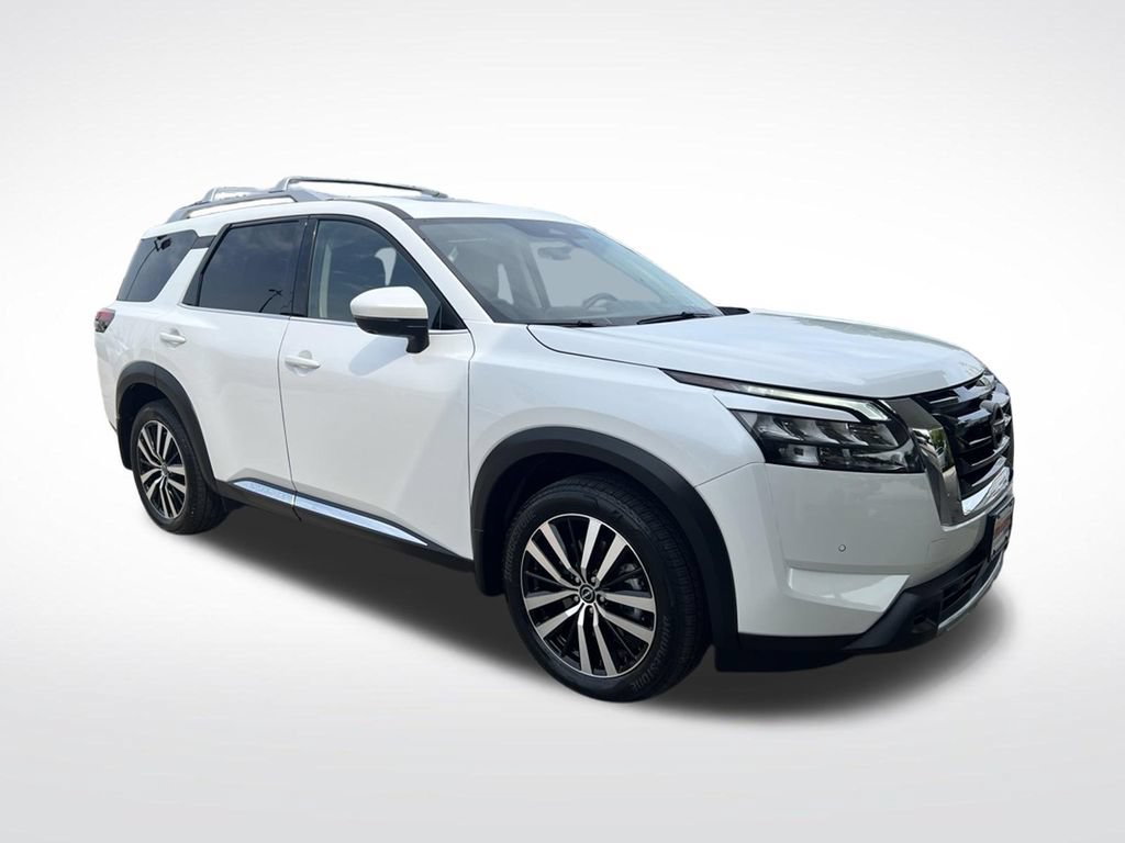 Certified 2025 Nissan Pathfinder Platinum w/ Cargo Package AWD/4WD video 3