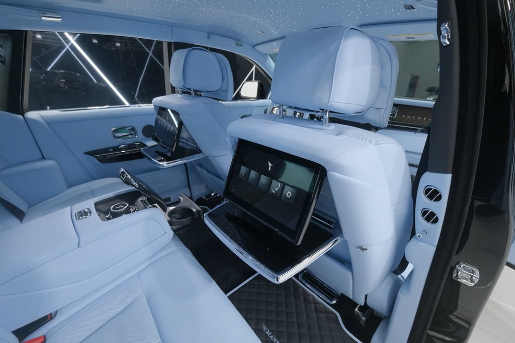 Used 2026 Rolls-Royce Phantom Sedan RWD image 57