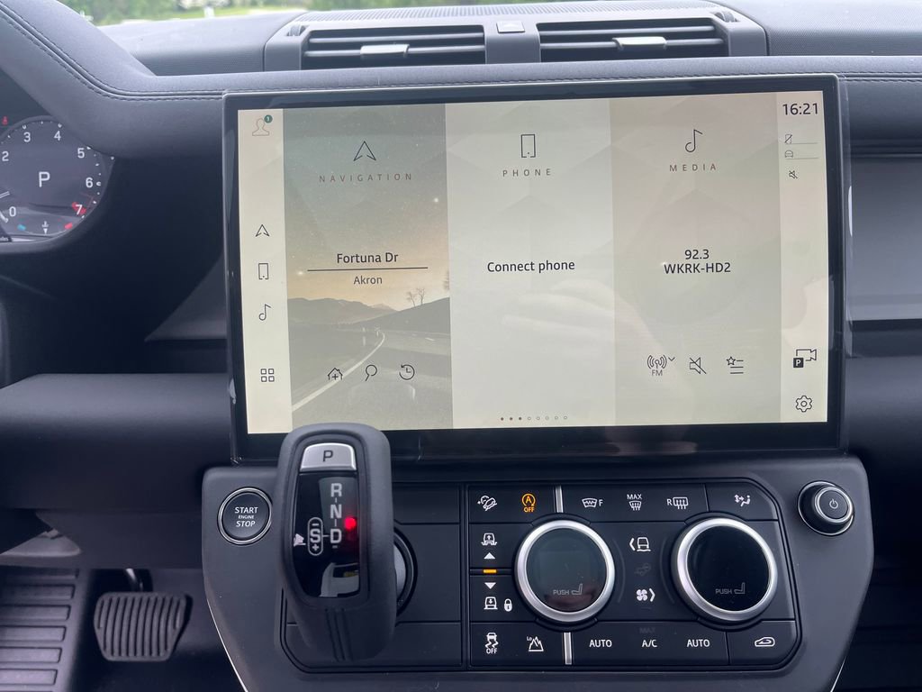 New 2026 Land Rover Defender 110 S AWD/4WD image 15