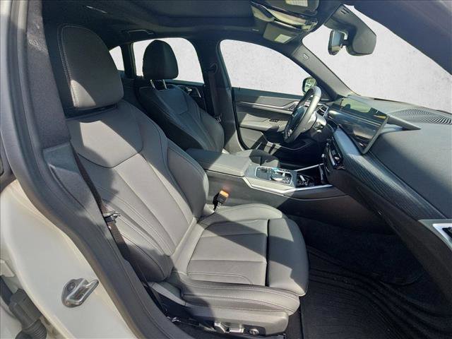 Used 2025 BMW i4 eDrive40 w/ Premium Package image 20