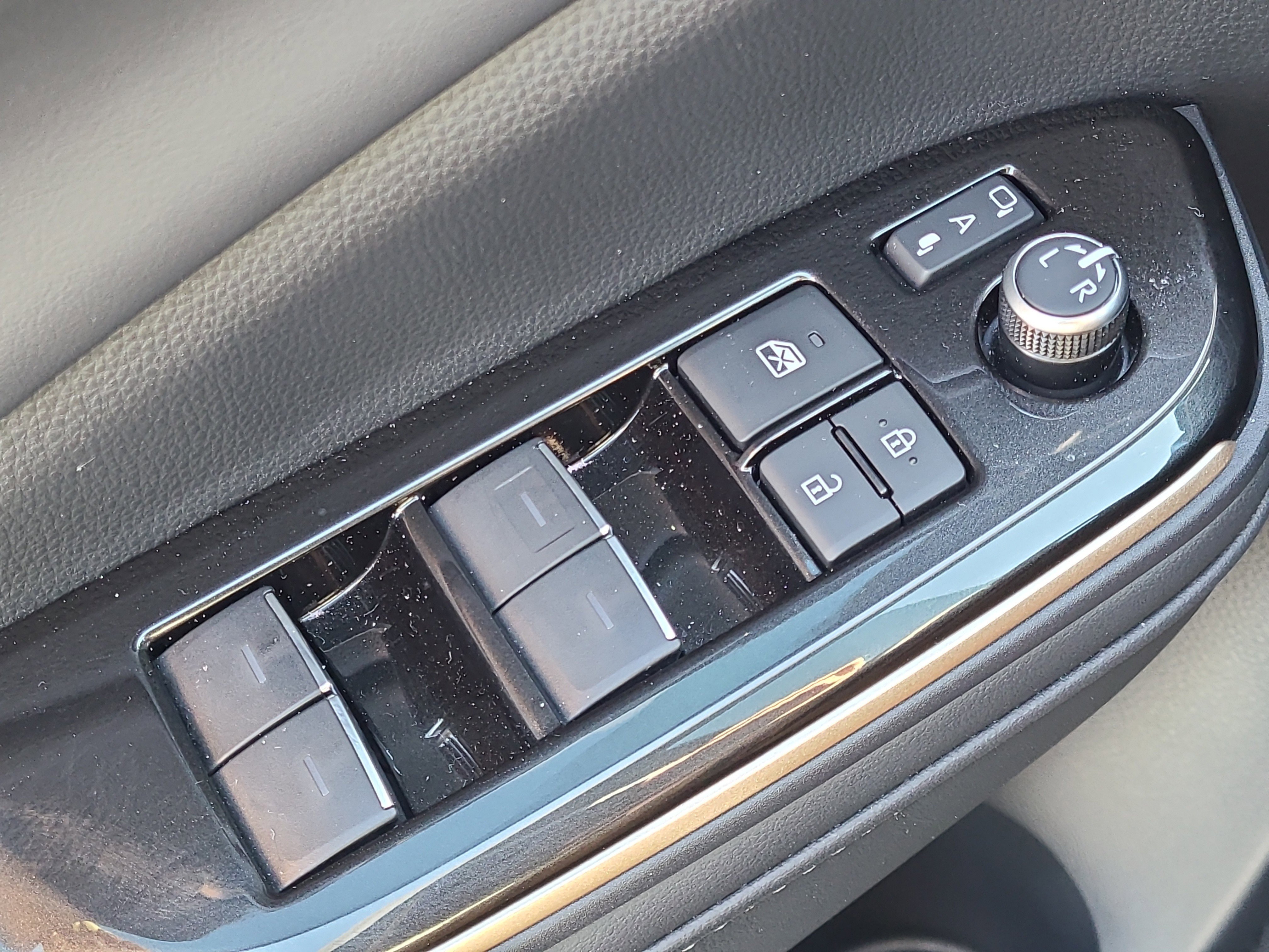 Used 2025 Toyota Crown Signia image 25