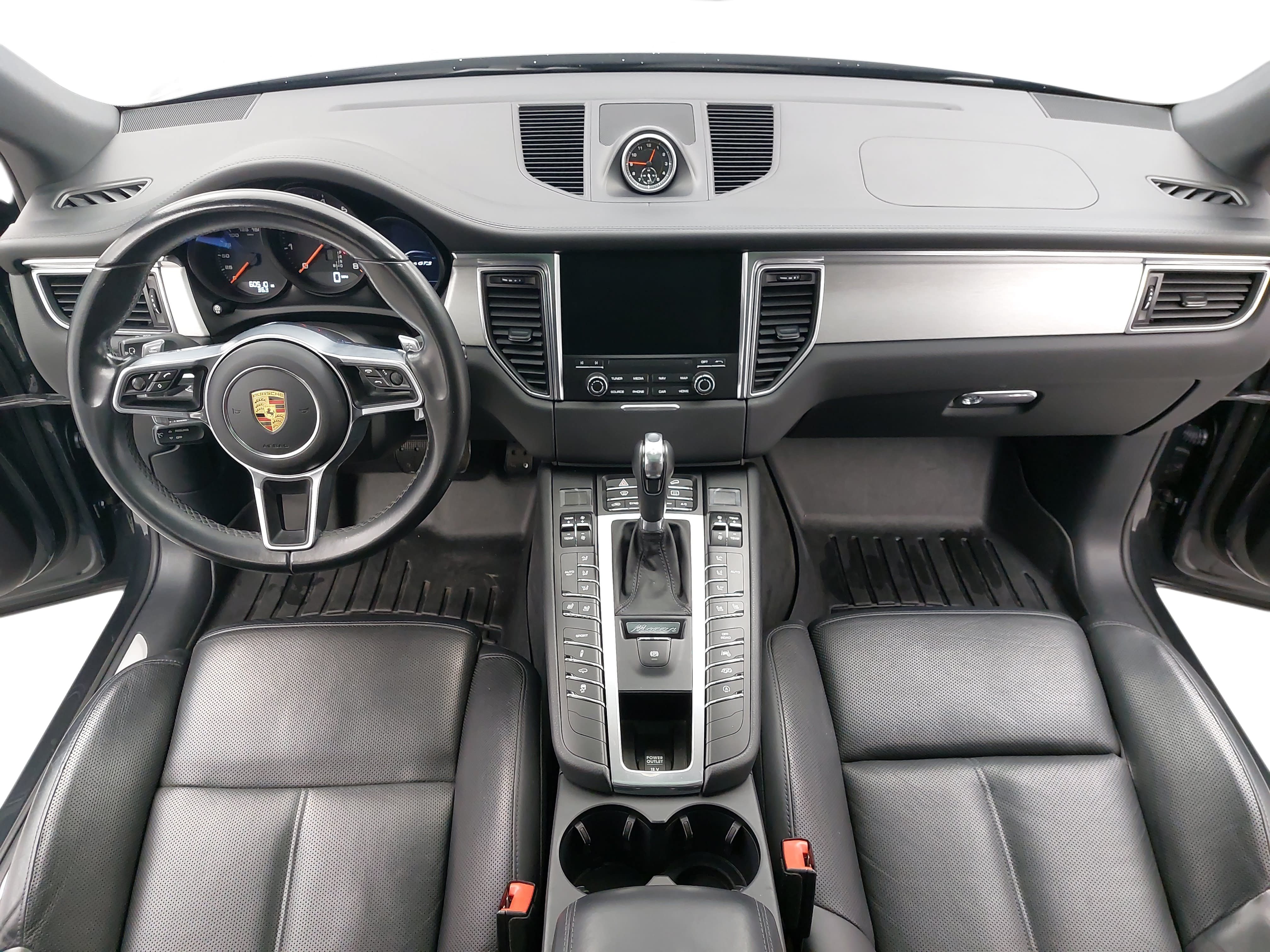 Certified 2017 Porsche Macan GTS AWD/4WD image 11