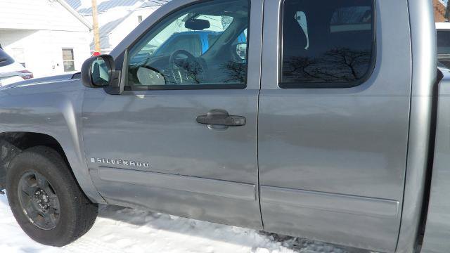 Used 2008 Chevrolet Silverado 1500 LT w/ Power Pack Plus AWD/4WD image 8