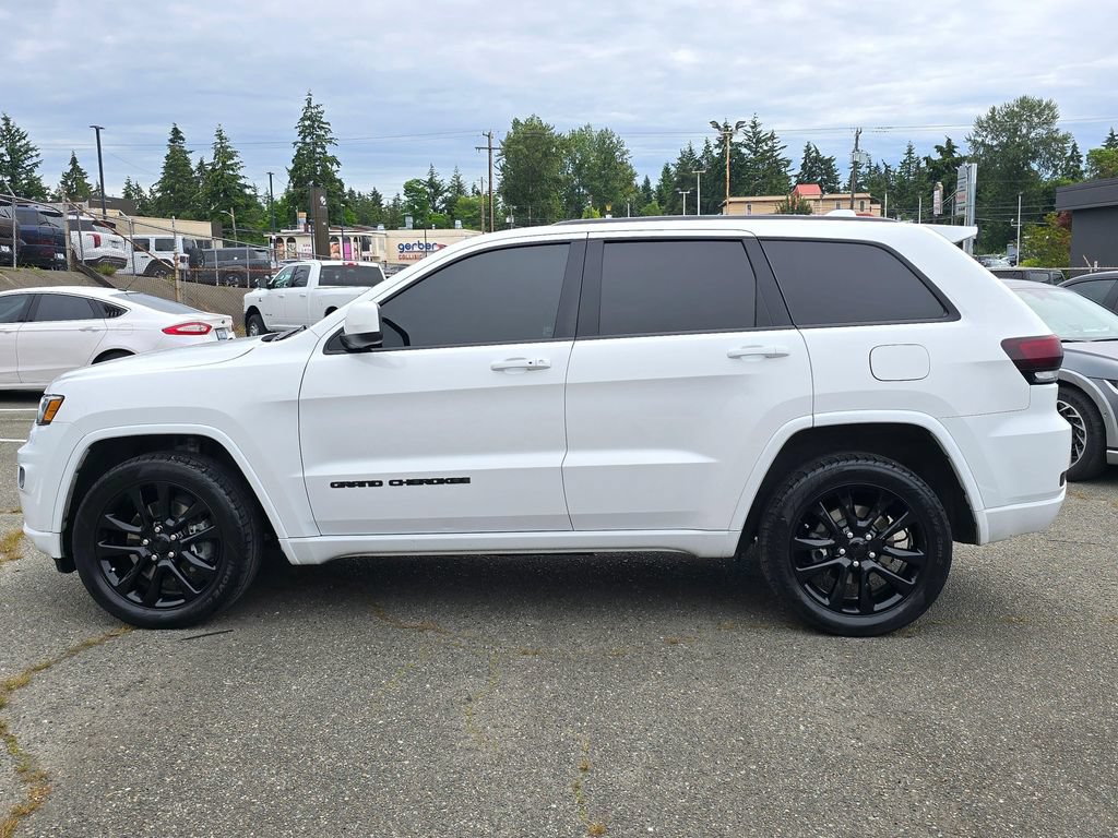 Used 2021 Jeep Grand Cherokee Laredo X AWD/4WD image 5