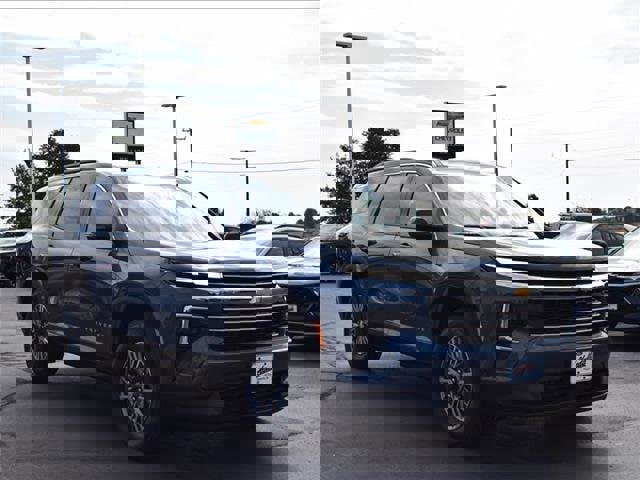 New 2026 Chevrolet Traverse LT image 3