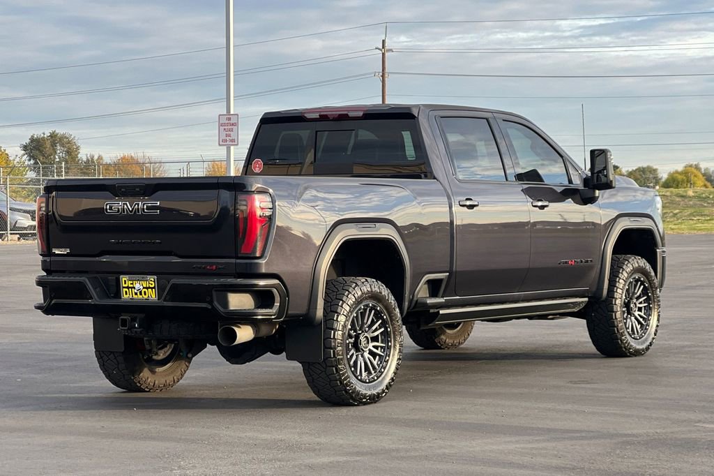 Used 2024 GMC Sierra 2500 AT4X image 4
