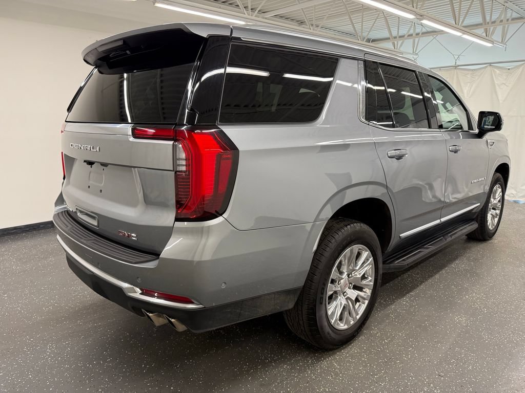Used 2025 GMC Yukon Denali AWD/4WD image 2