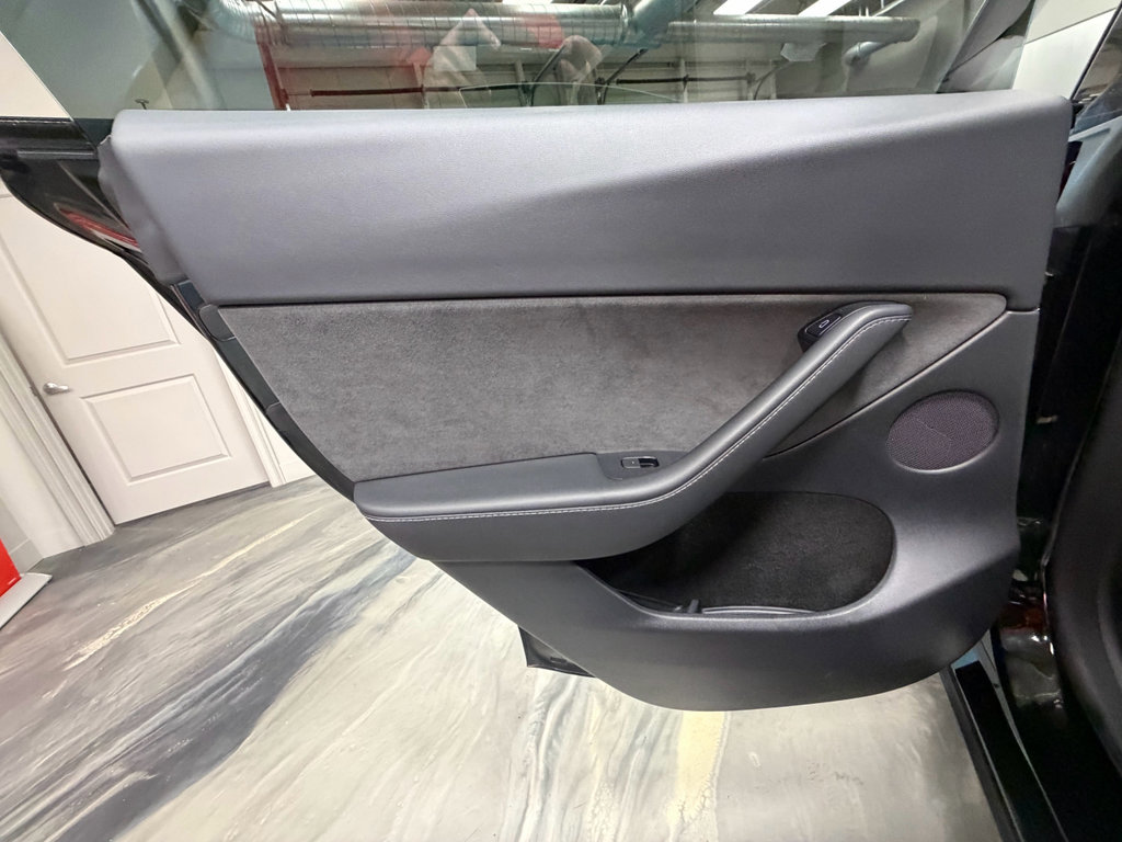 Used 2022 Tesla Model Y Long Range image 46