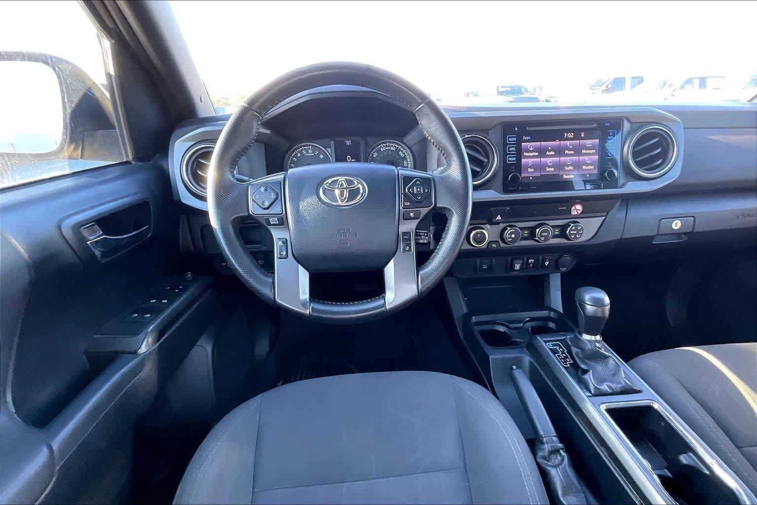 Used 2019 Toyota Tacoma TRD Sport AWD/4WD image 14