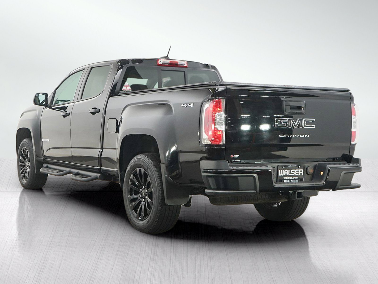 Used 2022 GMC Canyon Elevation w/ Elevation Premium Package AWD/4WD image 3