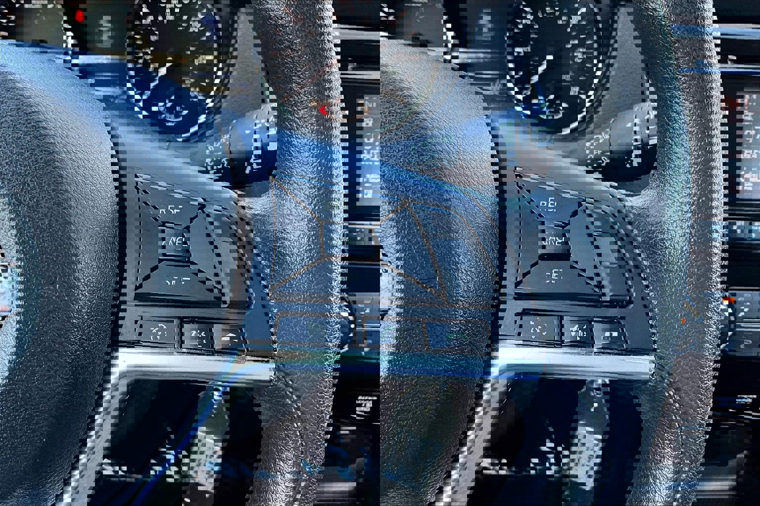 Used 2017 Nissan Rogue S image 17