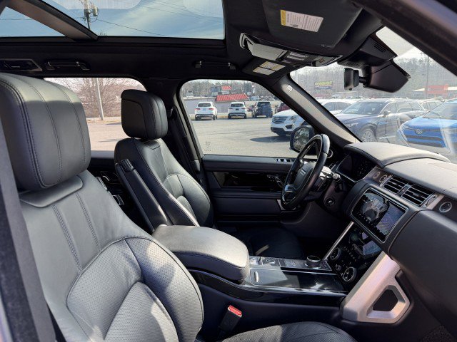 Used 2020 Land Rover Range Rover HSE image 30