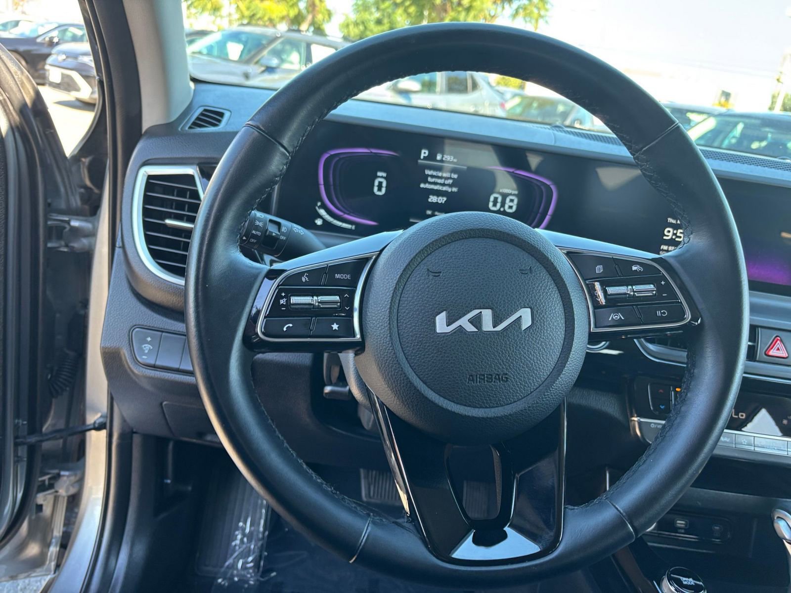 Used 2025 Kia Seltos S image 29