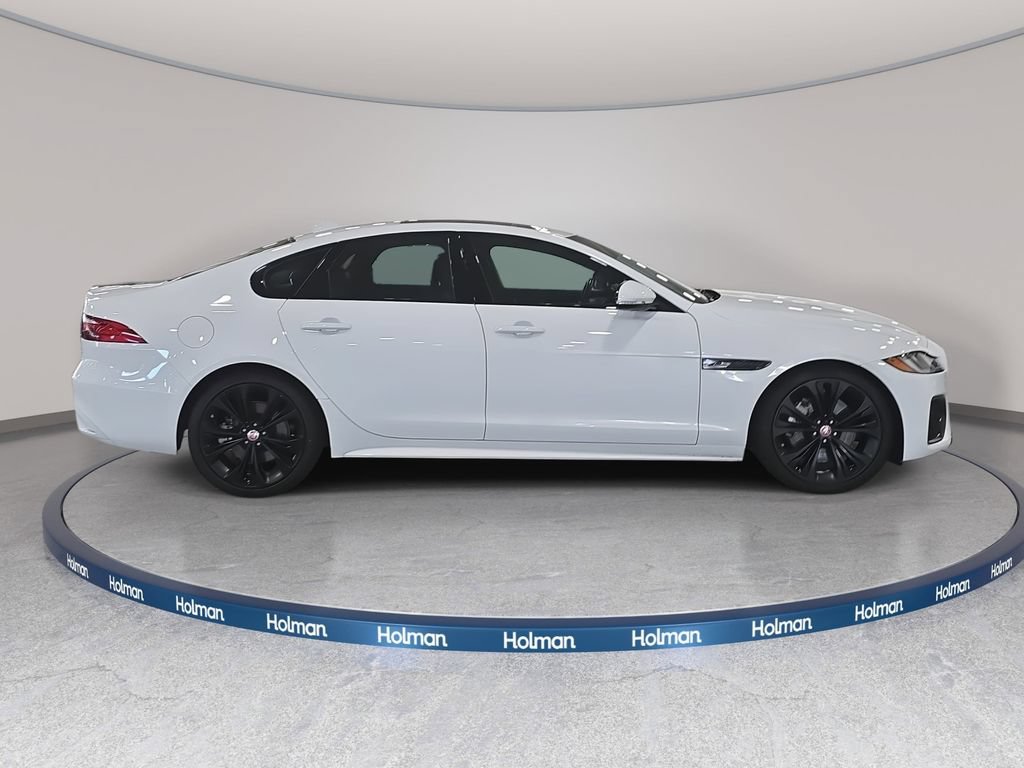 Used 2023 Jaguar XF R-Dynamic SE AWD/4WD image 5