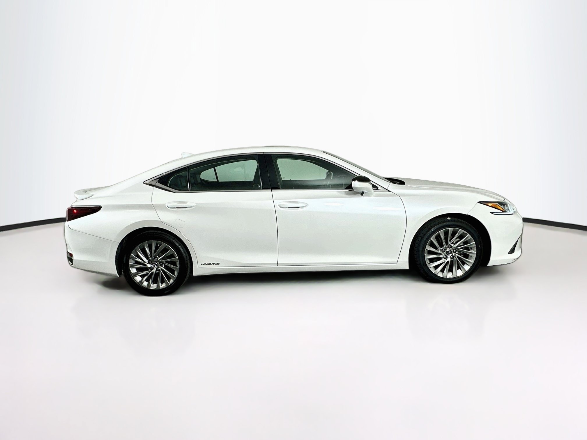 Used 2019 Lexus ES 300h w/ Accessory Package 2 FWD image 10