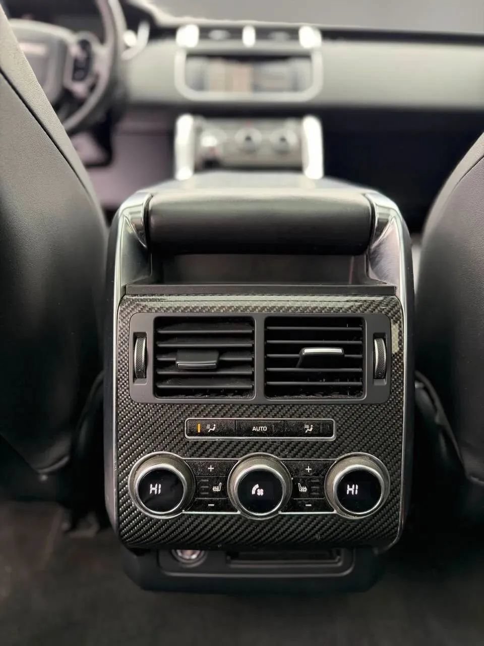 Used 2015 Land Rover Range Rover Sport SVR AWD/4WD image 14