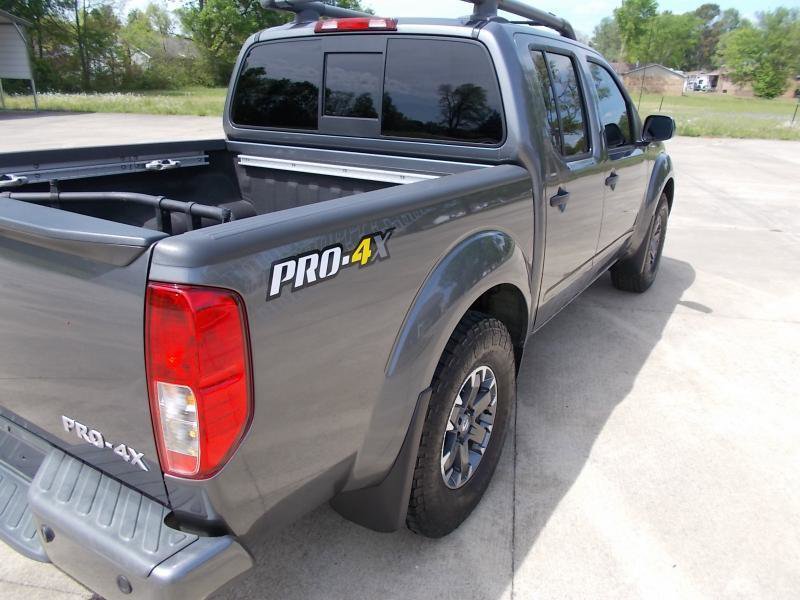 Used 2020 Nissan Frontier PRO-4X w/ Pro-4x Utility Package image 14