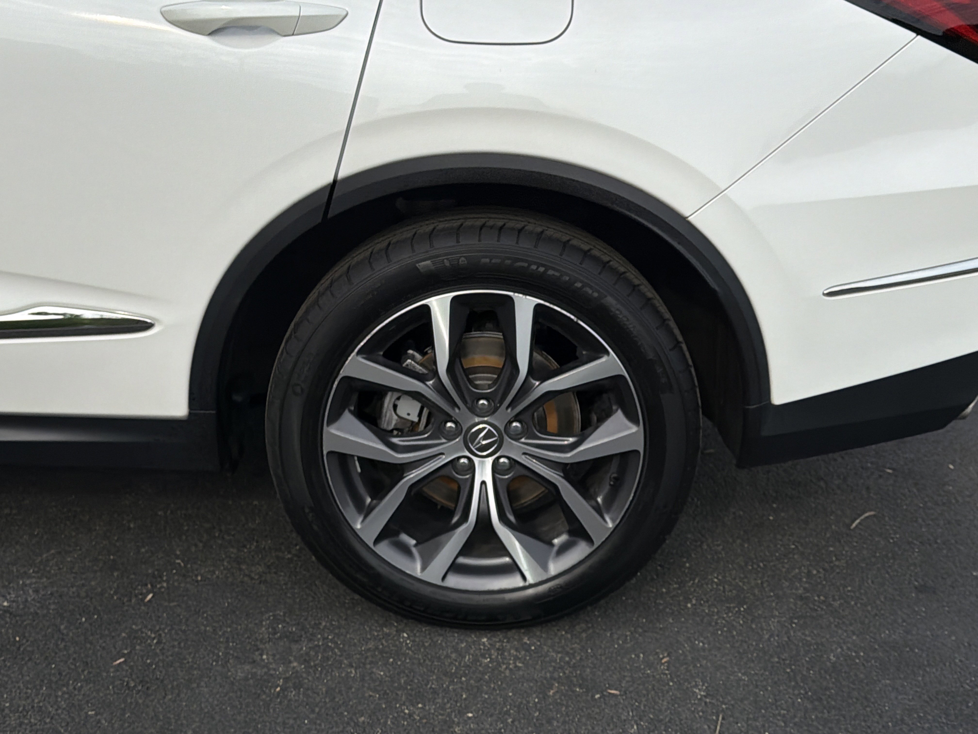 Used 2023 Acura MDX FWD w/ Technology Package image 16