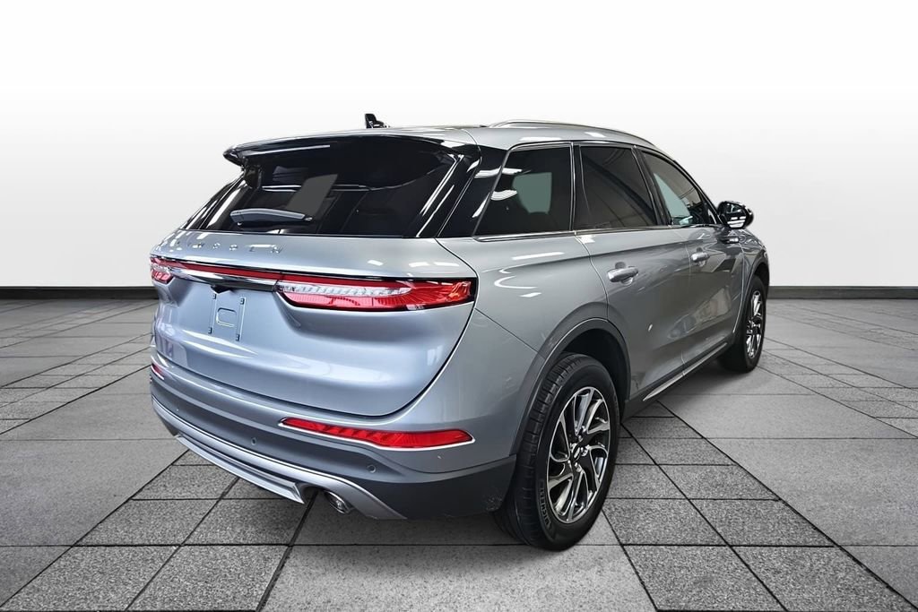 Used 2022 Lincoln Corsair AWD w/ Equipment Group 101A image 5