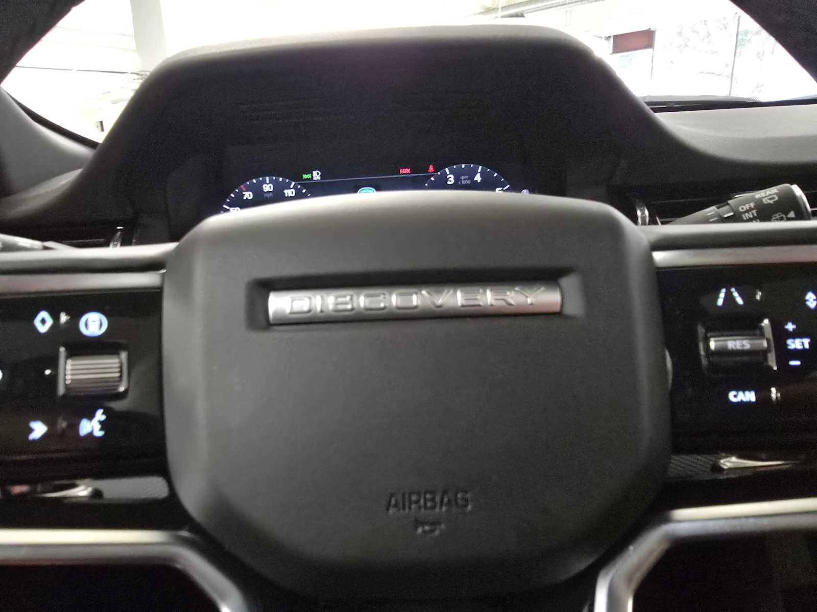 Certified 2025 Land Rover Discovery Sport Dynamic SE image 26