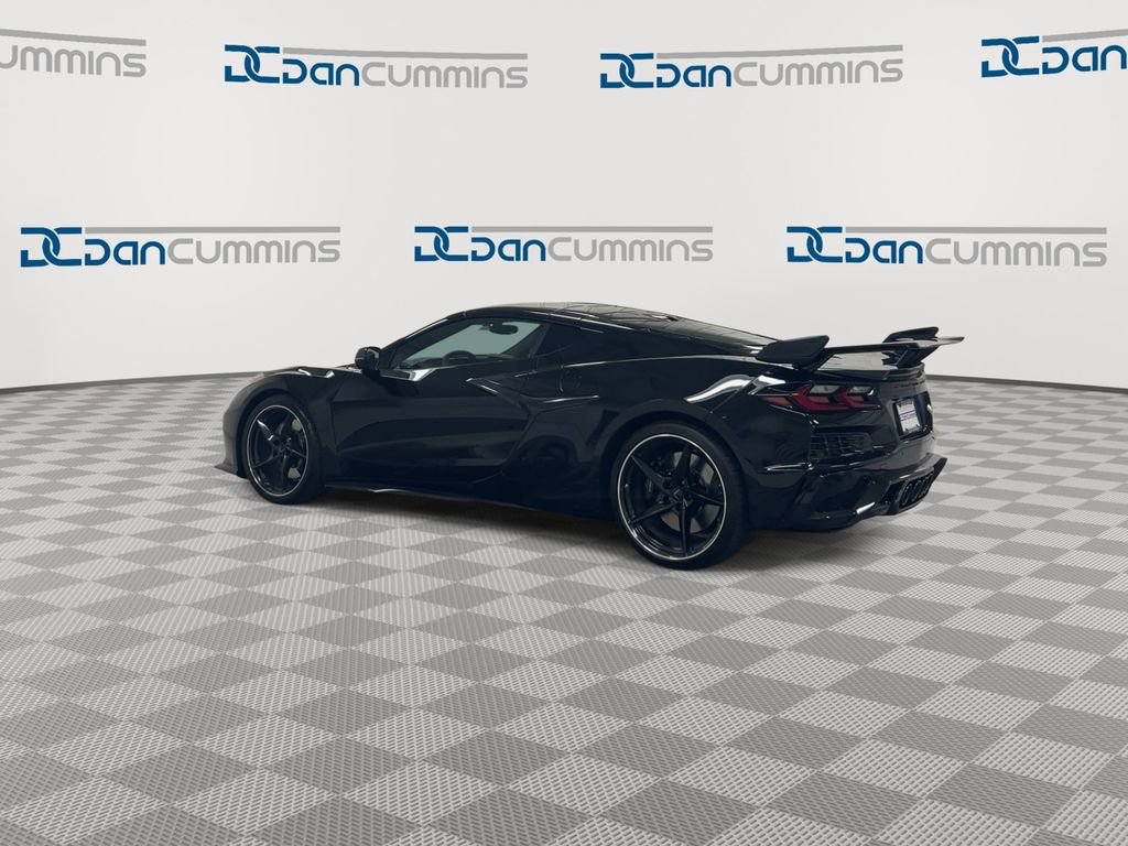 New 2027 Chevrolet Corvette Z06 w/ Stealth Interior Trim Package RWD image 6