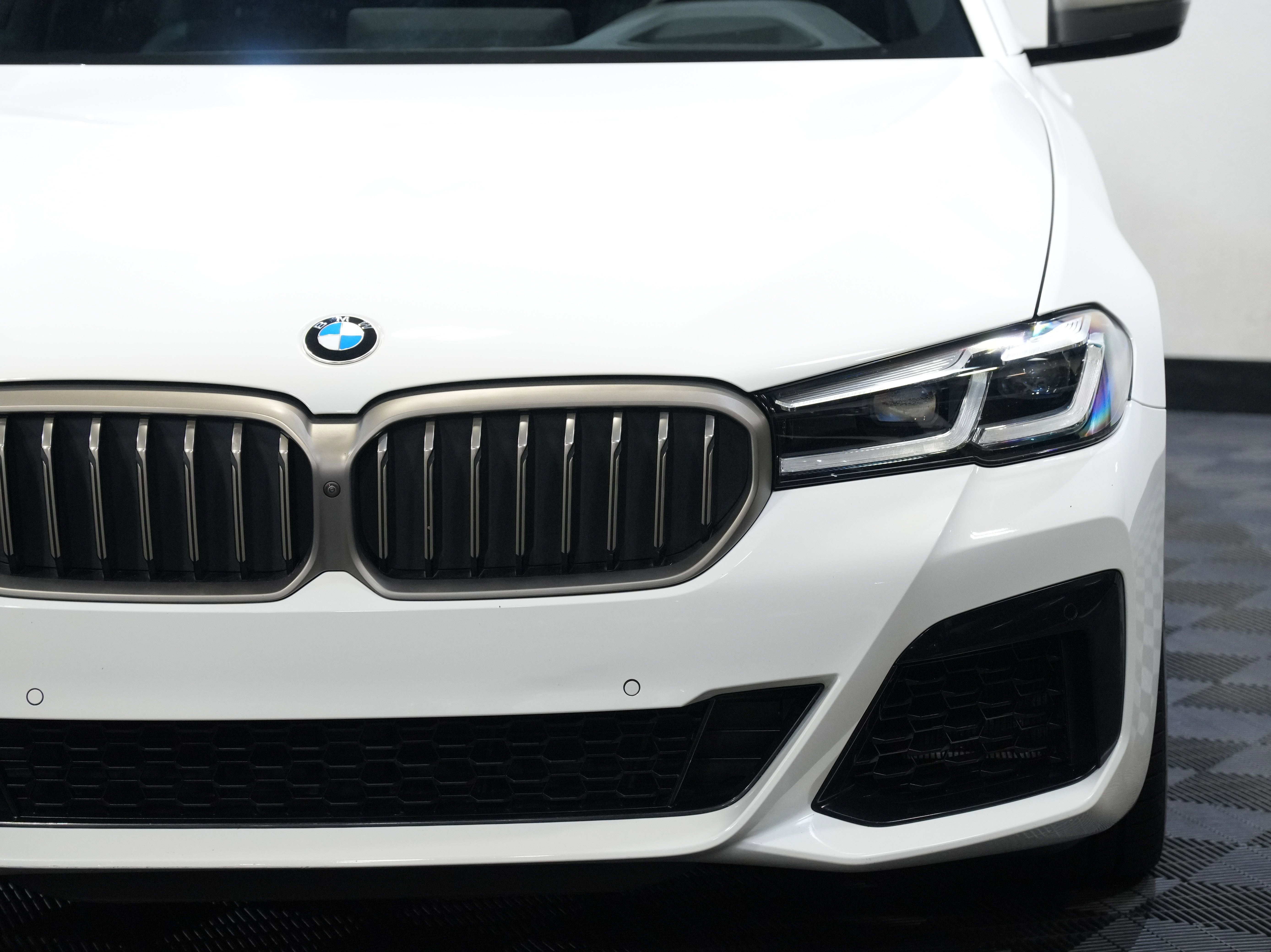 Used 2021 BMW M550i xDrive w/ Executive Package AWD/4WD image 10