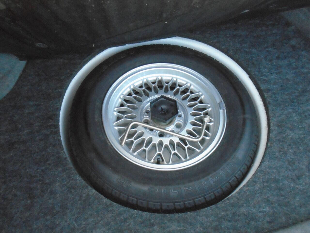 Used 1994 BMW 740i RWD image 38