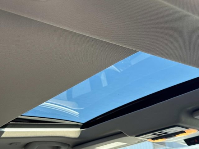 Used 2025 Nissan Rogue Platinum w/ Tech Package image 21