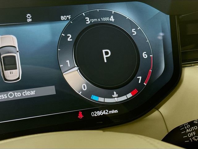 Certified 2023 Land Rover Range Rover SE AWD/4WD image 13