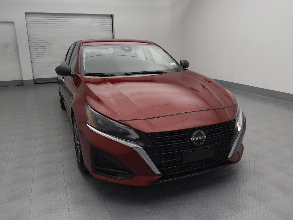 Used 2024 Nissan Altima 2.5 SV image 14