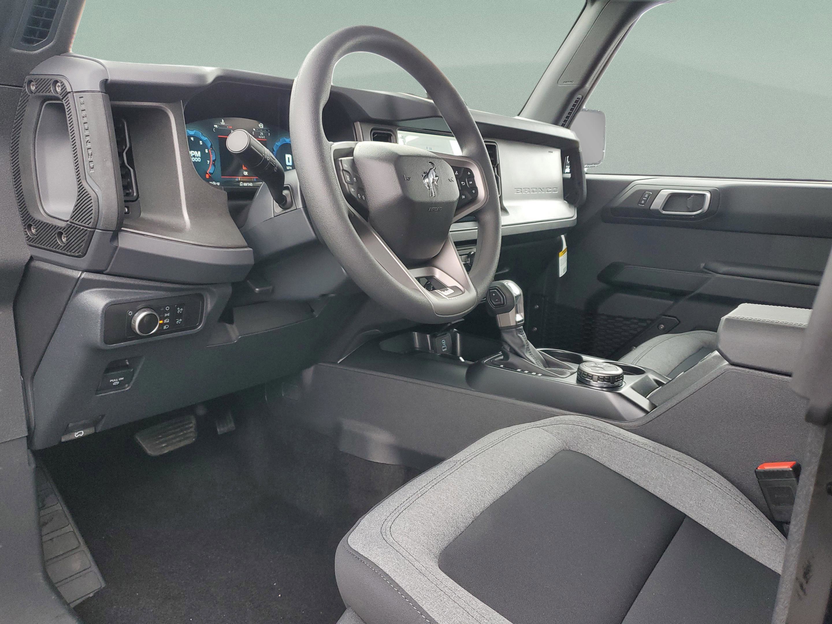 New 2025 Ford Bronco 4-Door AWD/4WD image 12