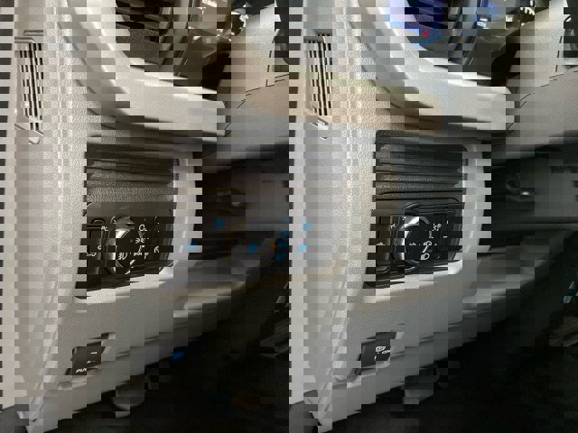 New 2026 Ford F250 4x4 SuperCab Super Duty image 17