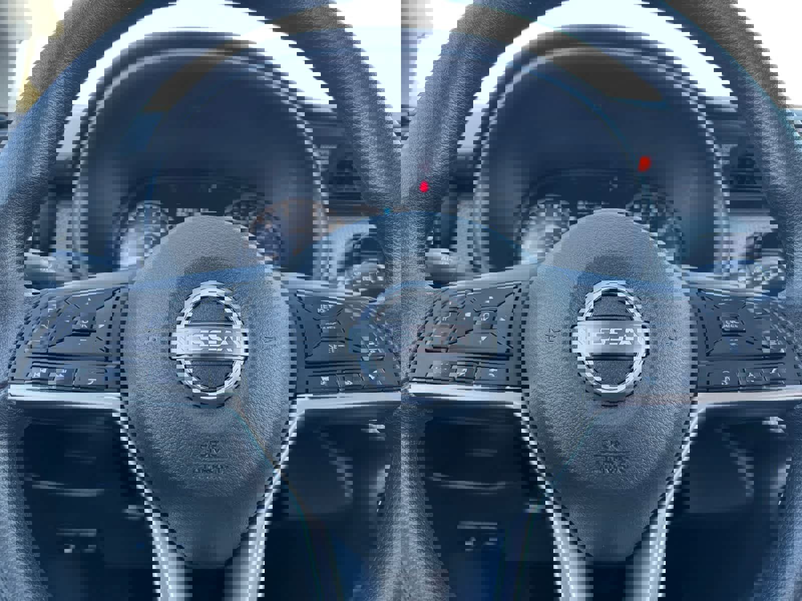 Used 2023 Nissan Kicks SV image 17