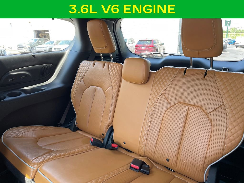 Used 2021 Chrysler Pacifica Pinnacle AWD/4WD image 14
