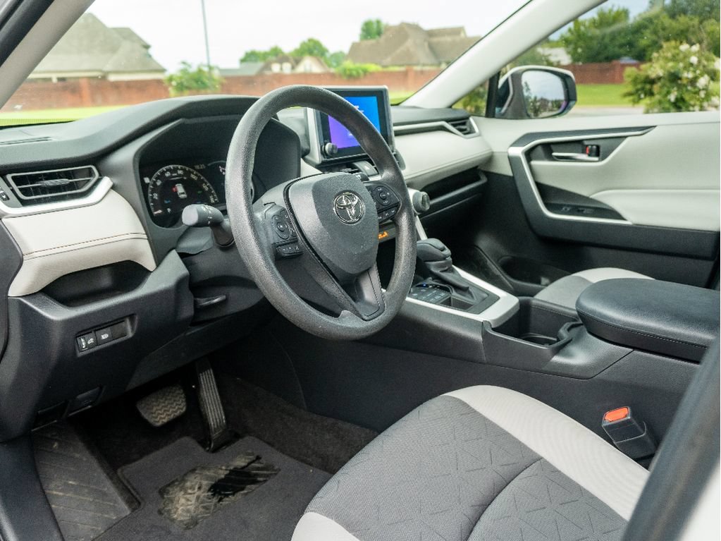 Used 2024 Toyota RAV4 XLE AWD/4WD image 10