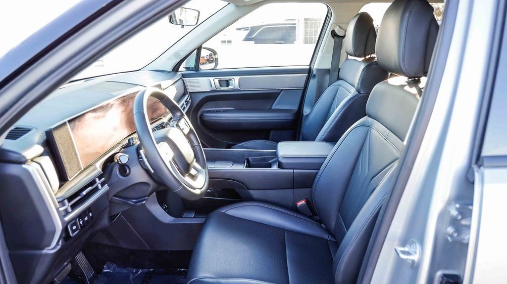 Used 2025 Hyundai Santa Fe SEL image 21