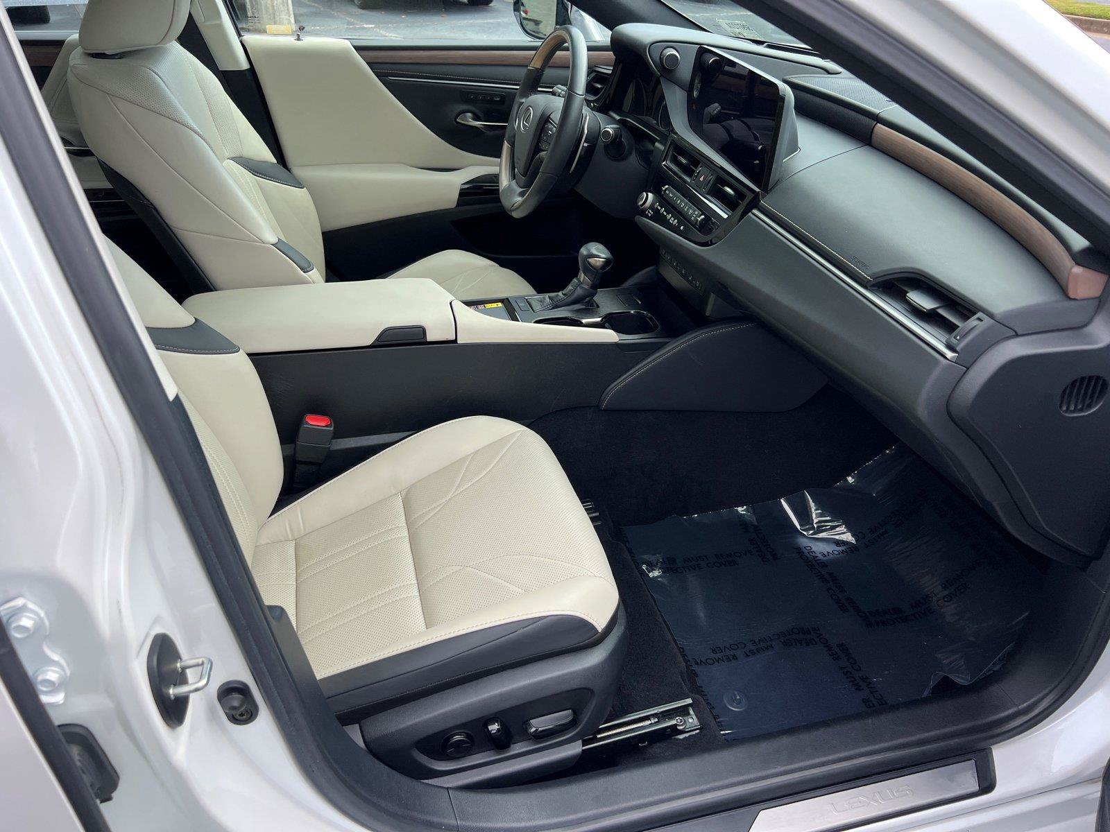 Certified 2024 Lexus ES 350 w/ Technology Package FWD image 13