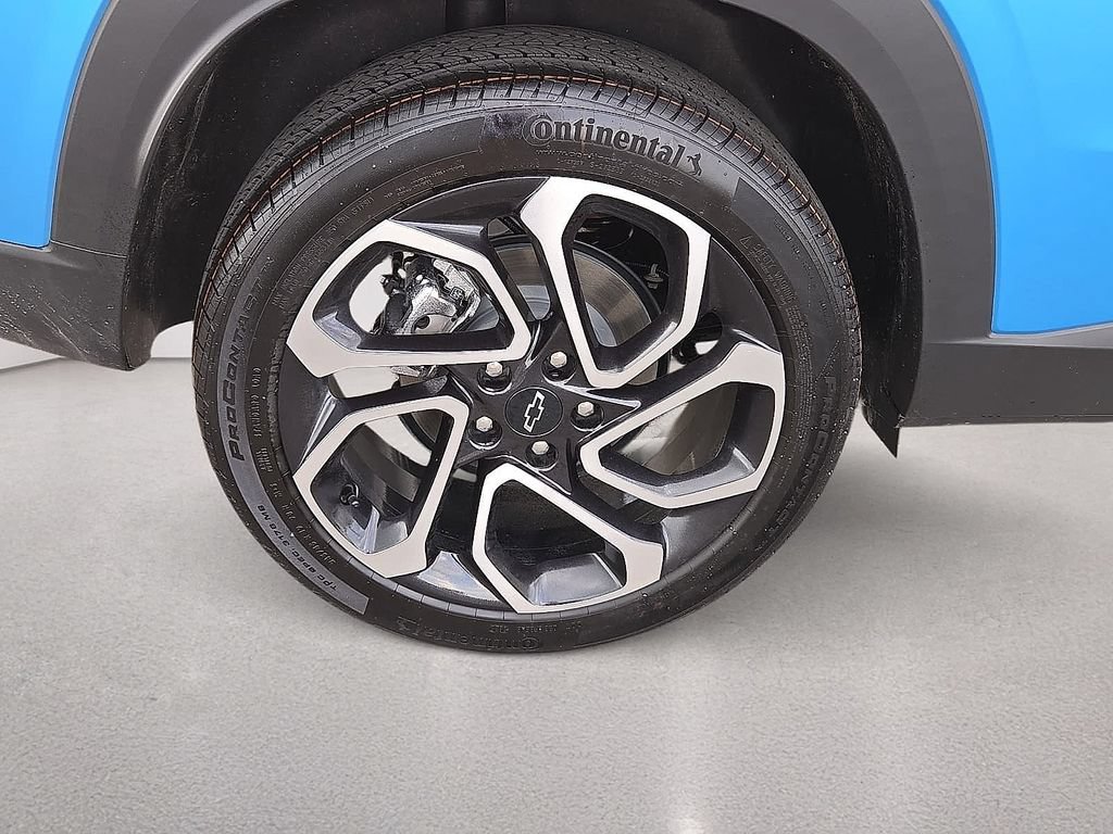 Used 2026 Chevrolet Trax RS w/ Sunroof Package FWD image 7
