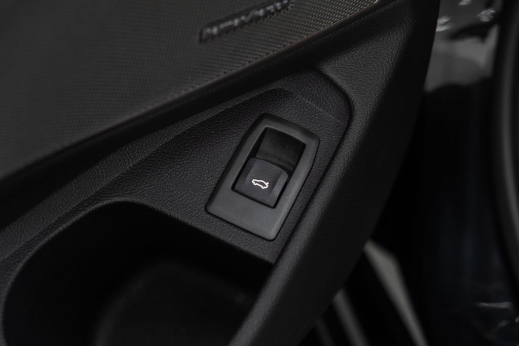 Used 2026 BMW M3 Competition w/ Executive Package image 43
