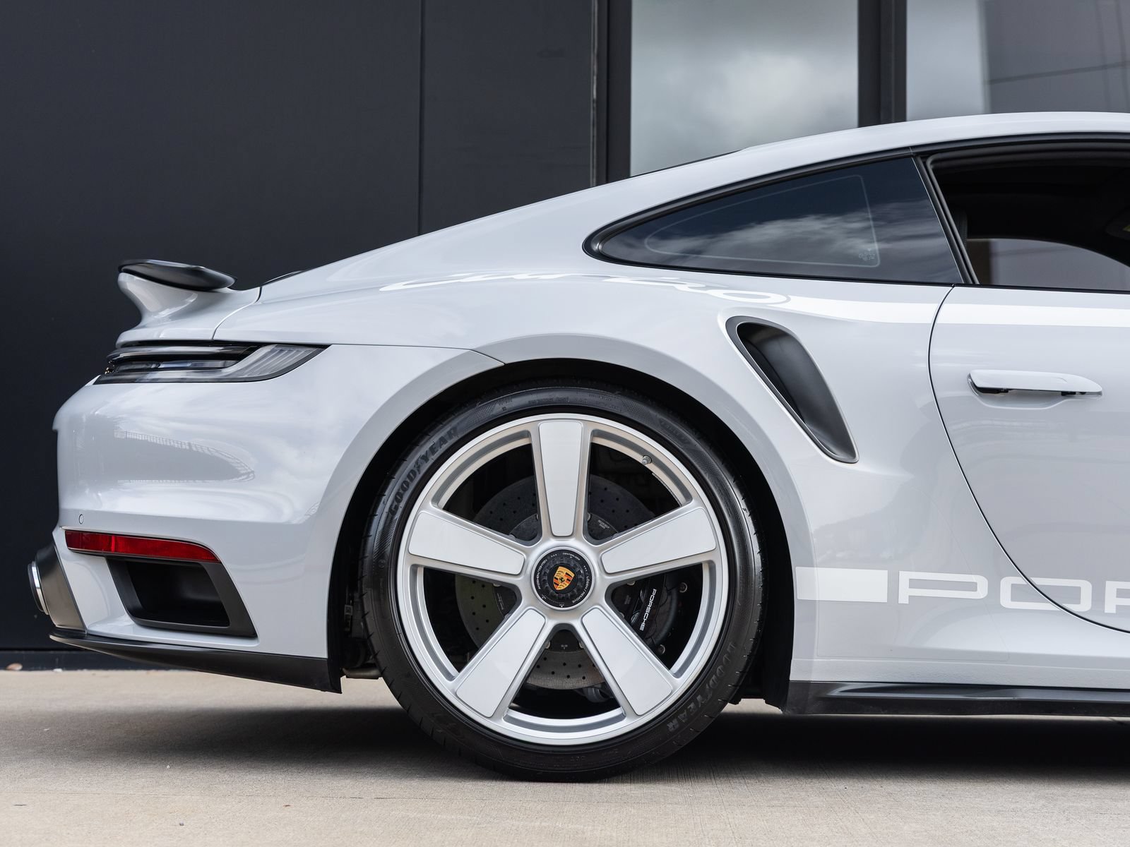 Certified 2025 Porsche 911 Turbo S AWD/4WD image 33