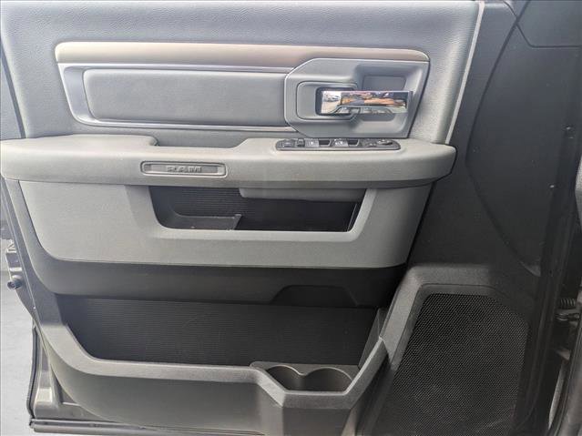 Used 2017 RAM 1500 Classic SLT image 10