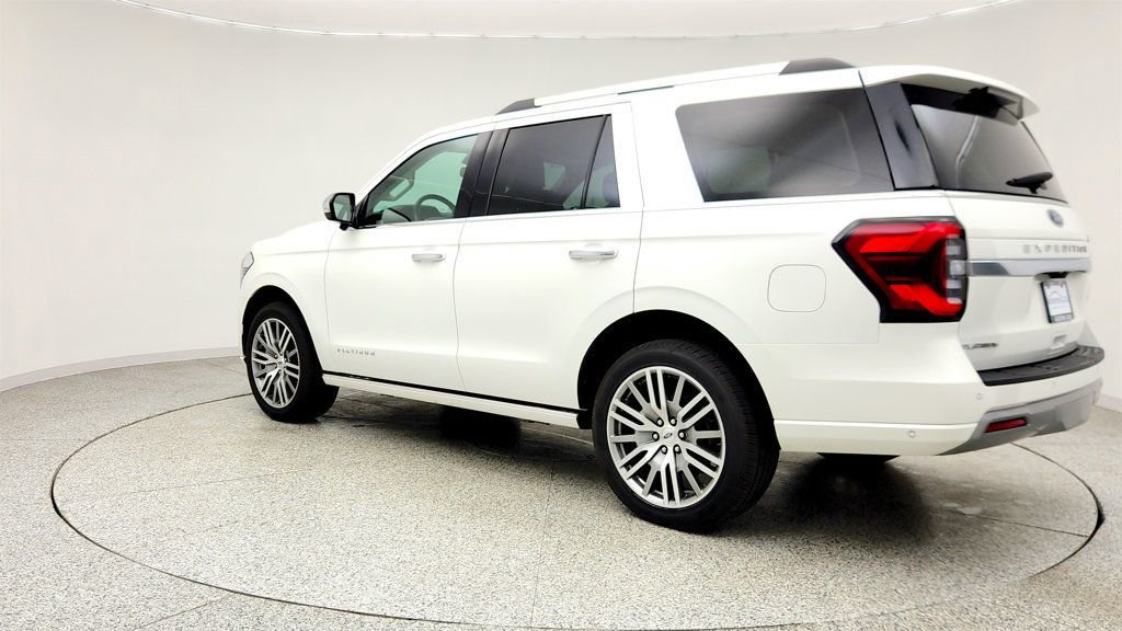 Used 2024 Ford Expedition Platinum AWD/4WD image 7