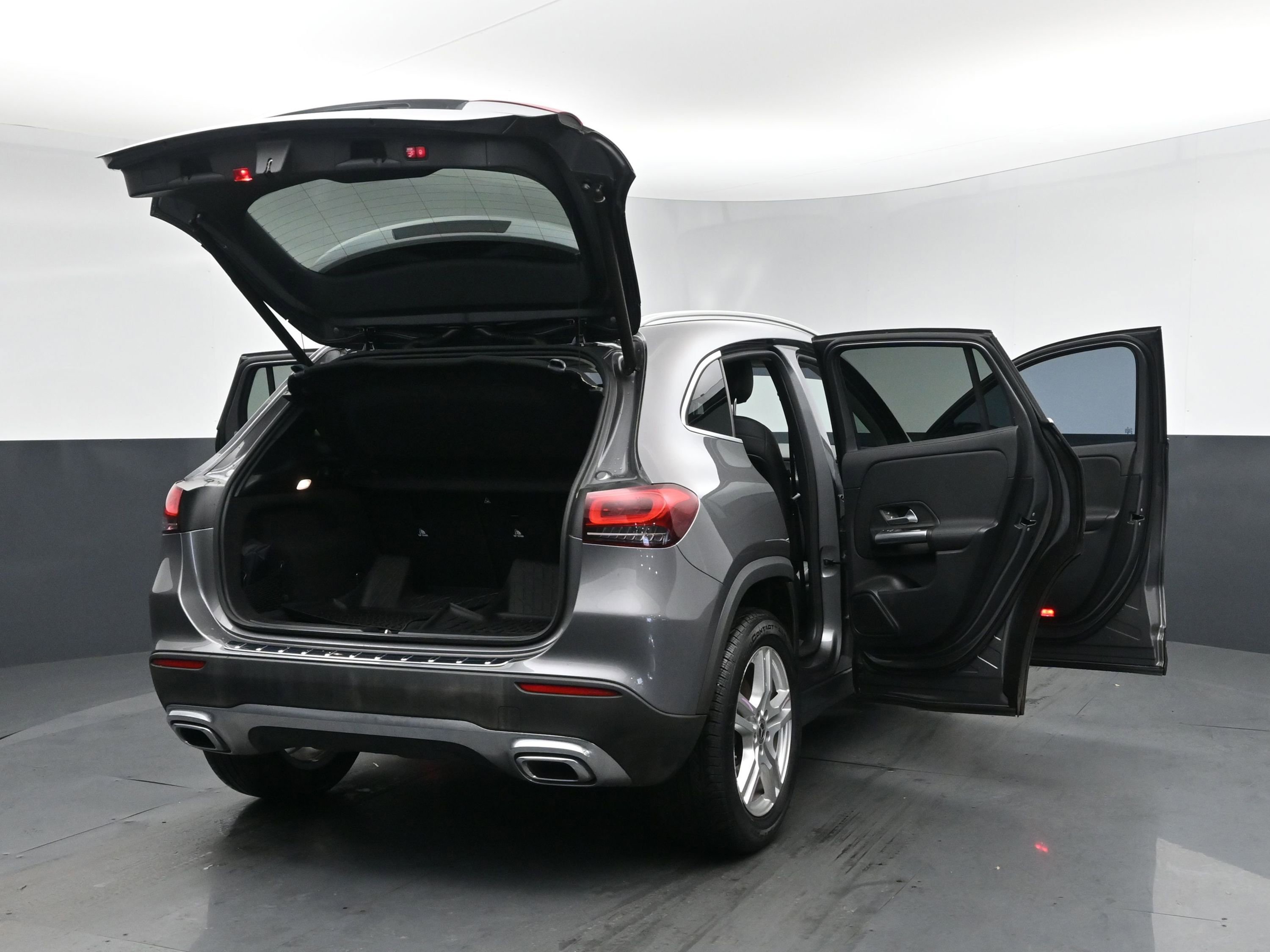 Used 2021 Mercedes-Benz GLA 250 4MATIC image 25